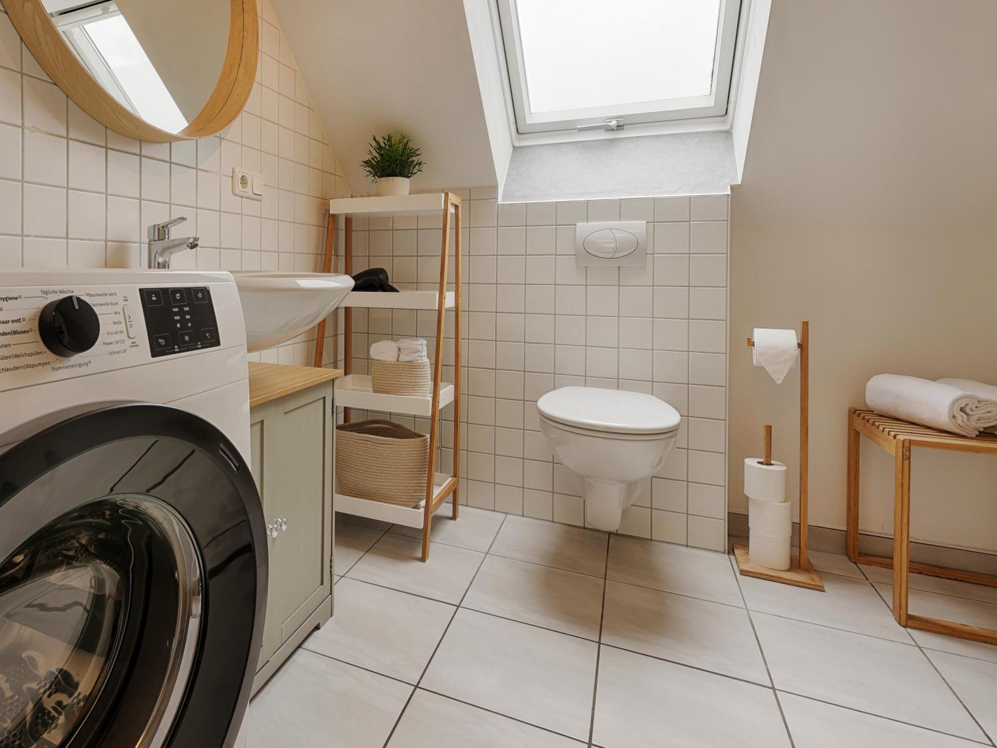 Homiestay City-Apartment, Balkon & Parkplatz Würzburg Buitenkant foto